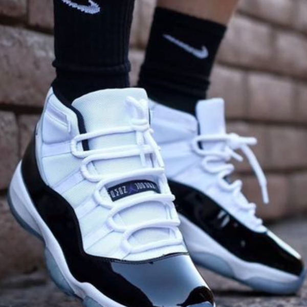 Nike Air Jordan 11 Concord - Image 2