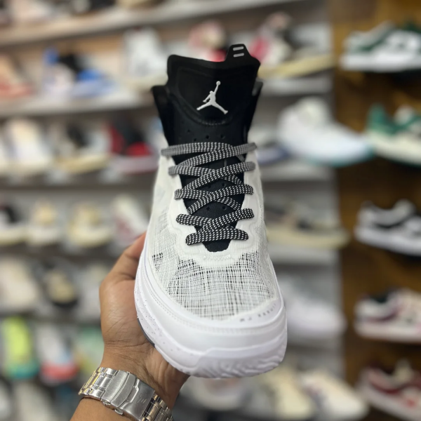 Nike Jordan 37 OREO - Image 2