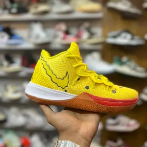 Nike KYRIE (Spongebob Square Pants)