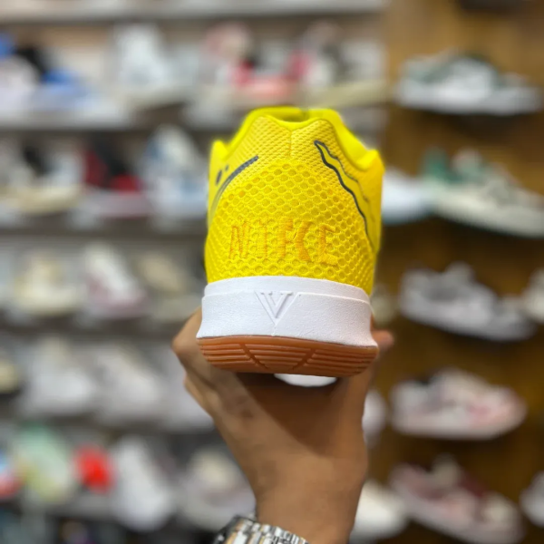 Nike KYRIE (Spongebob Square Pants) - Image 3
