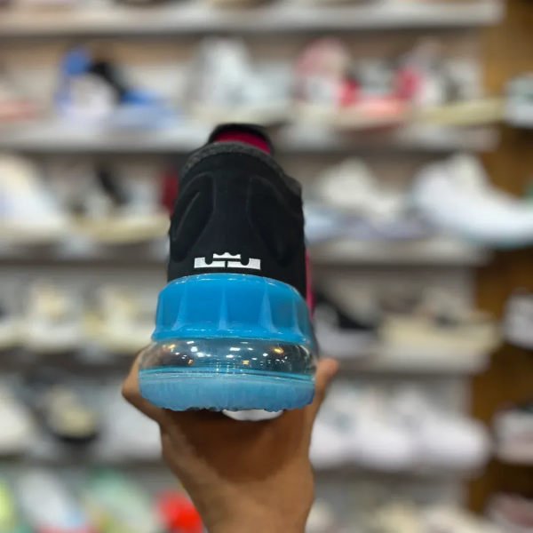 Nike LeBron 9 Low Fireberry Blue - Image 3