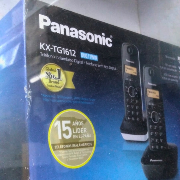 Panasonic KX-TG1612 Digital Cordless Telephone Double Handset - Image 3