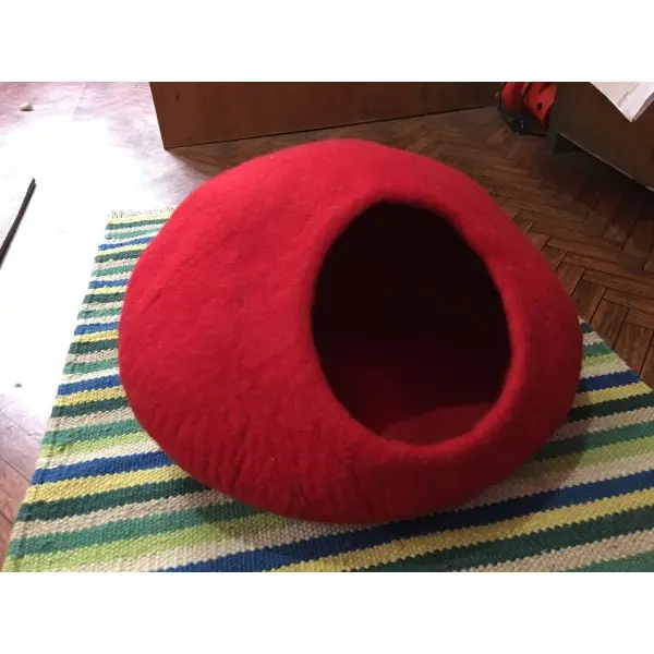 Red Color Handmade Eco Friendly Felt Cat House - Image 3