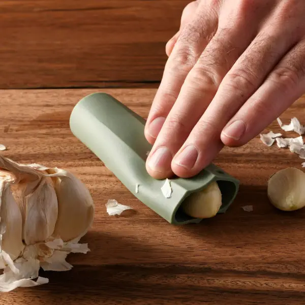 Soft Silicon Garlic Peeler - Image 2
