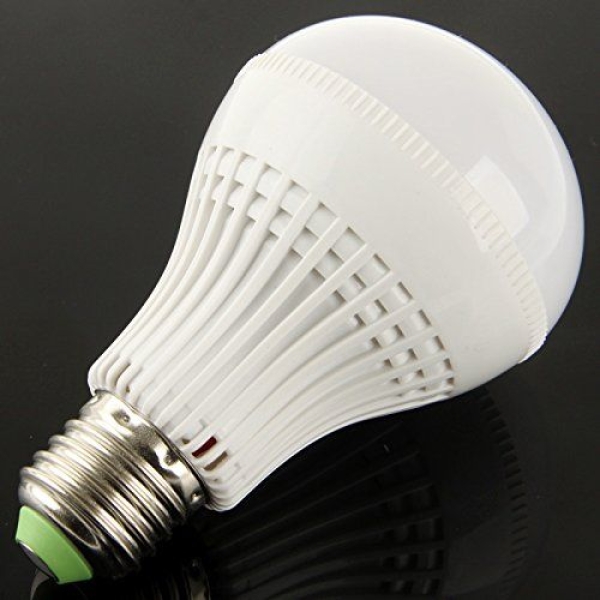 Stock Clearance Sale Offer 9 Watt Led Bulb E27 Base 1 Year Warranty - Image 3