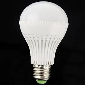 Stock Clearance Sale Offer 9 Watt Led Bulb E27 Base 1 Year Warranty