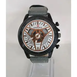 Stylish Round Dial Leather Strap Fashionable Watch For