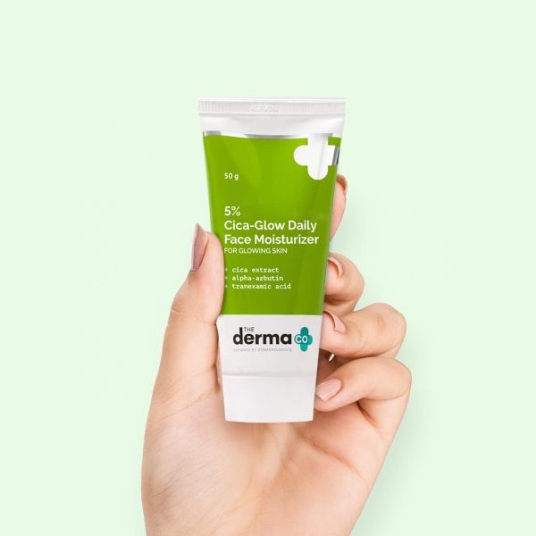 The Derma Co 5% Cica Glow Daily Face Moisturizer With Alpha Arbutin And Tranexamic Acid For Glowing Skin 50 G - Image 2