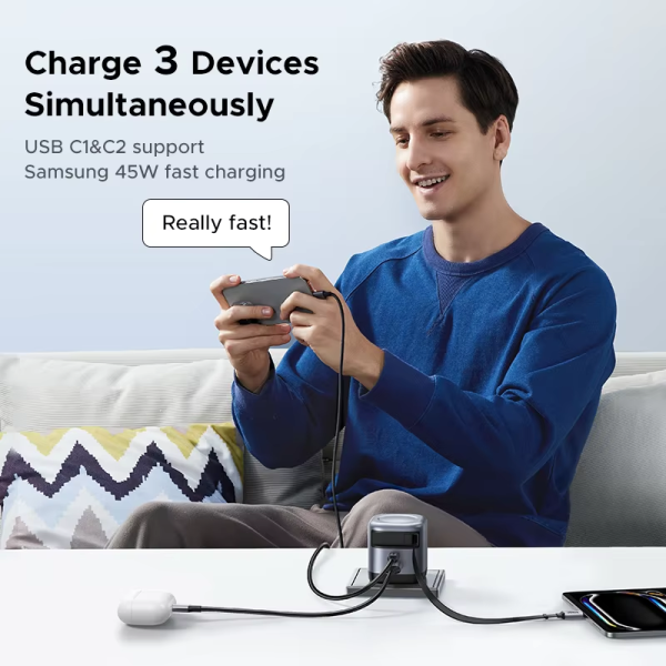 UGREEN Nexode 45W Charger with Retractable USB-C Cable - Image 4