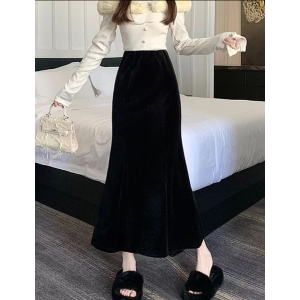 Velvet Black Colour Skirt. Waist Elastic Belt. Warm For Winter.