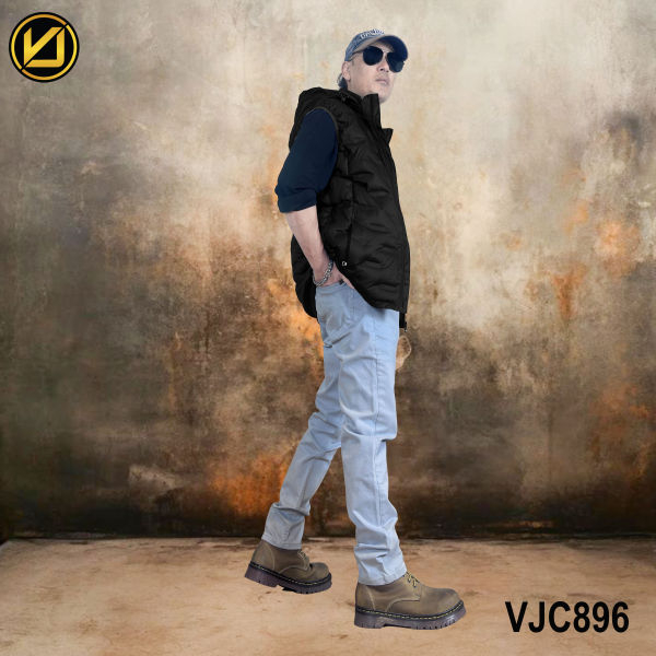 VIRJEANS (VJC896D) Half Dawn Ultra Light Jacket For Men- Black - Image 4