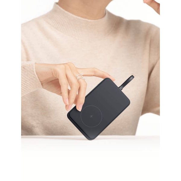 Xiaomi 33W Magnetic Power Bank 10000mAh with Integrated Cable | Fast Wireless & Wired Charging - Image 2
